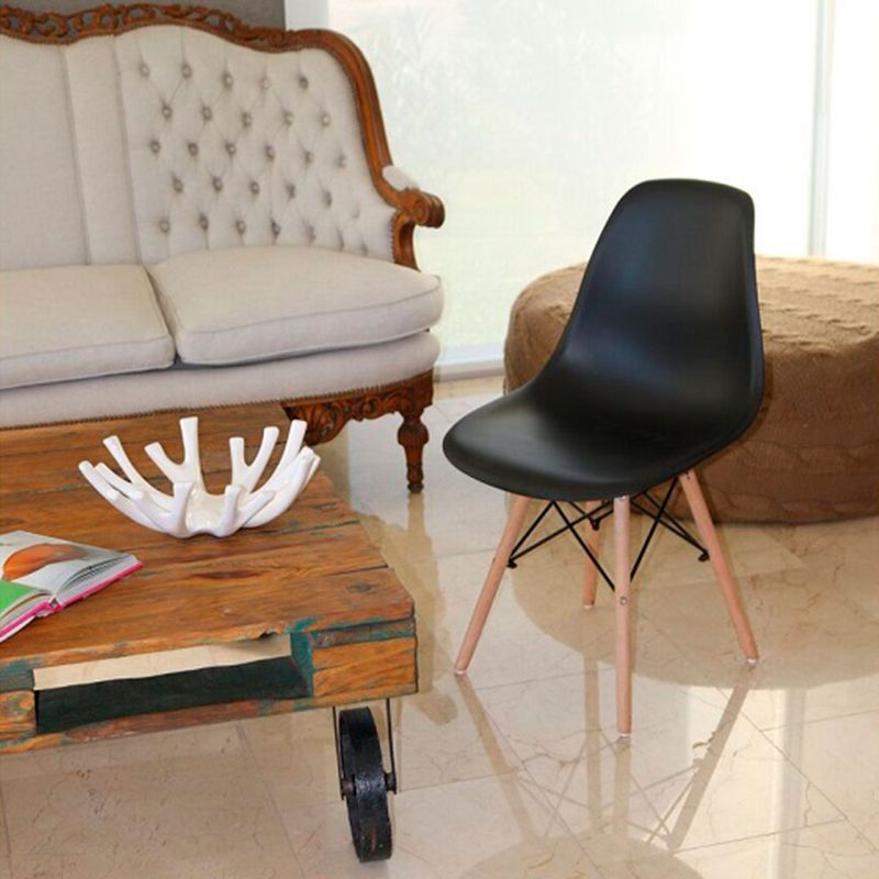 SILLA-GARDEN-LIFE-EAMES-NEGRA